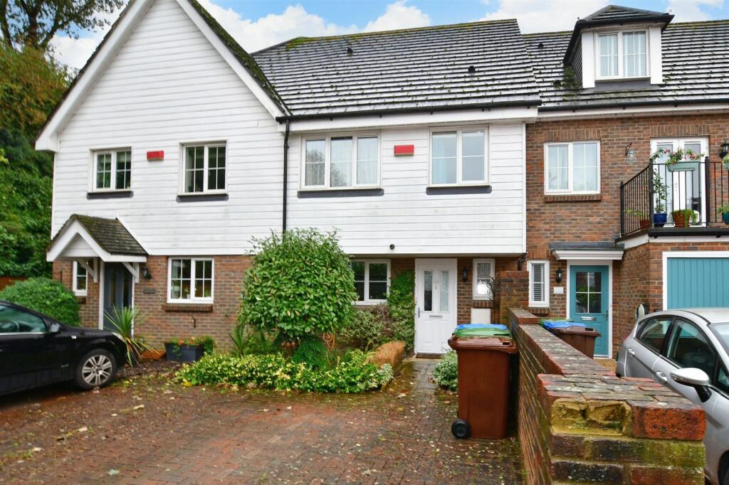 3 bedroom terraced house for sale in Finch Close, Faversham, Kent, ME13