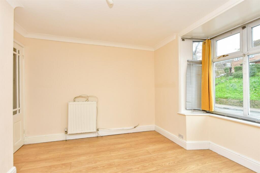 2 bedroom semidetached house for sale in Ospringe Road, Faversham