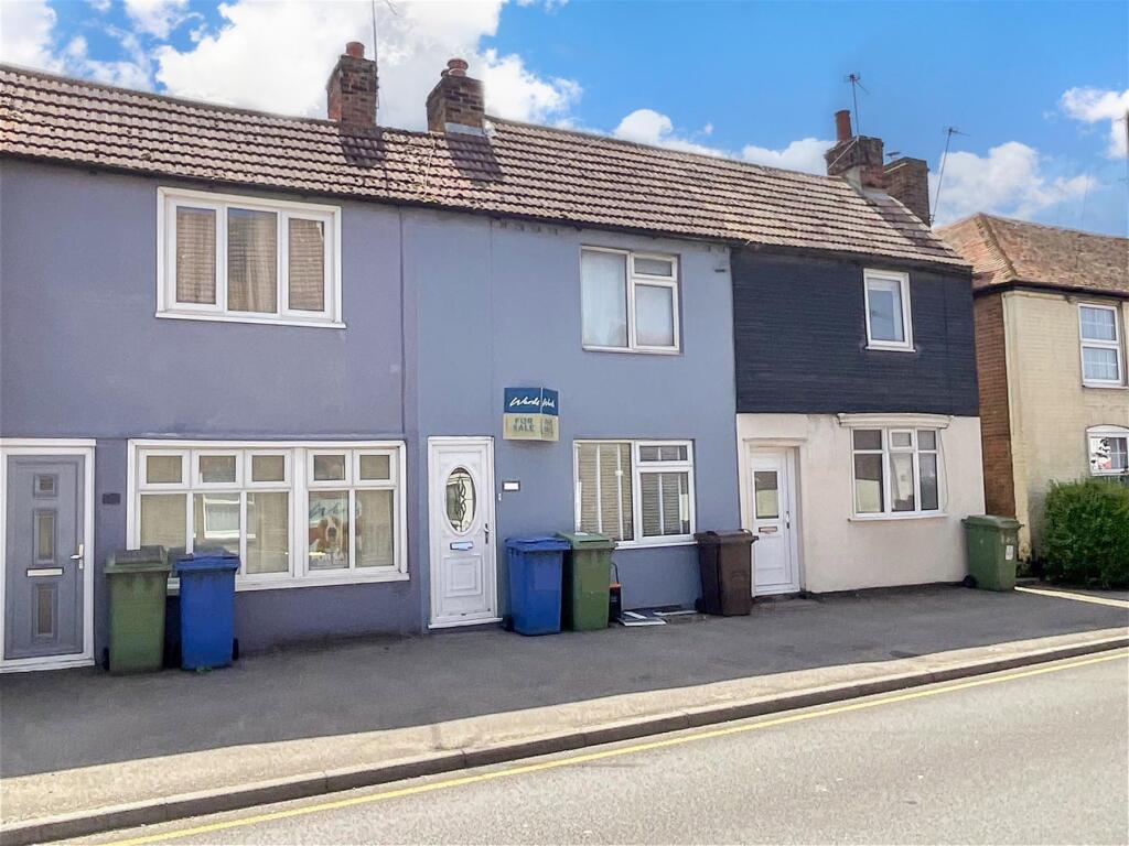 Main image of property: London Road, Teynham, Kent