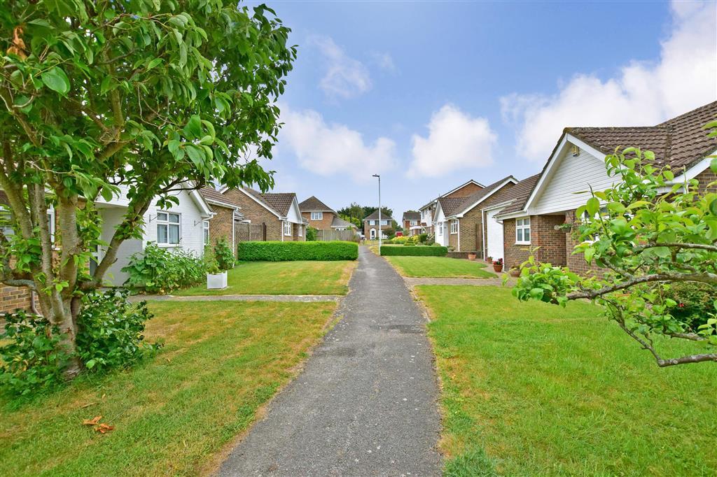 2 bedroom detached bungalow for sale in Bramley Avenue, Faversham, Kent