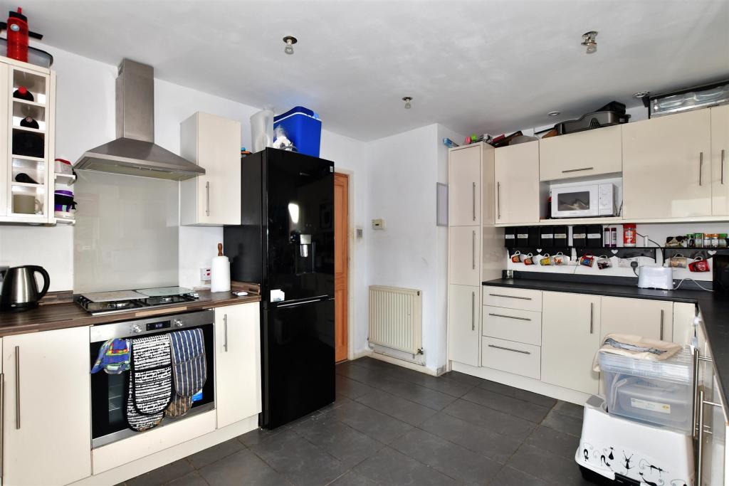 2 bedroom semidetached bungalow for sale in Cheriton Court Road