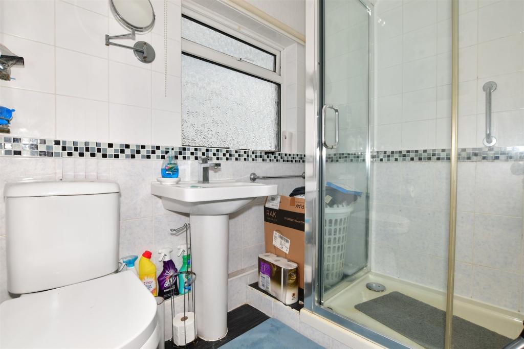 2 bedroom bungalow for sale in Cheriton Court Road, Folkestone, Kent, CT20