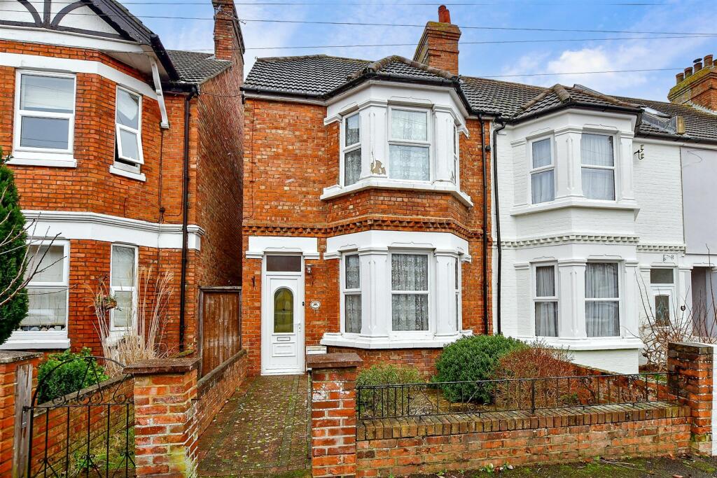 3 bedroom end of terrace house for sale in Morehall Avenue, Folkestone, Kent, CT19