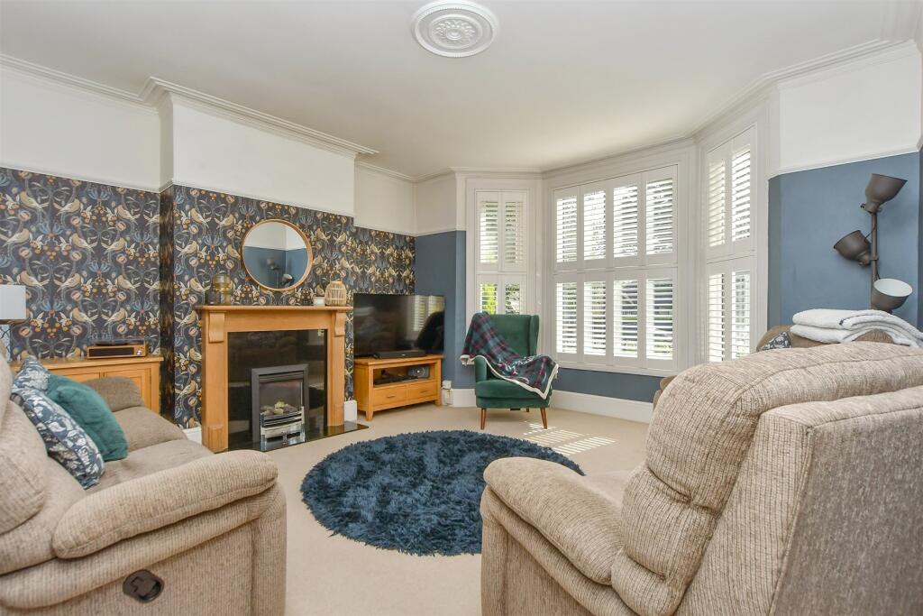 4 bedroom terraced house for sale in Holmside, Gillingham, Kent, ME7