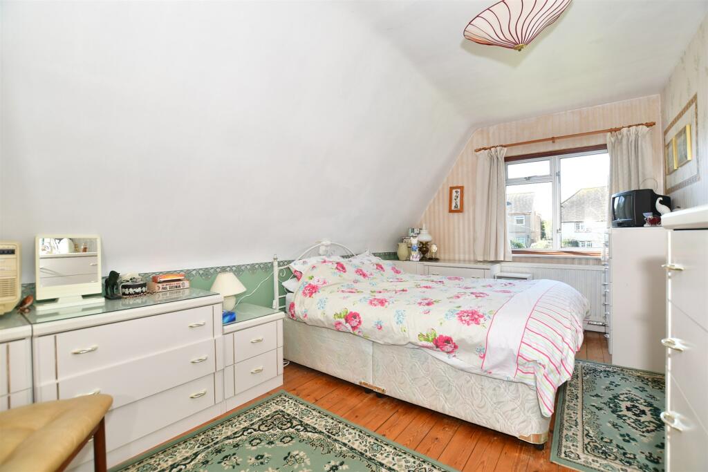 Additional property image - Thong Lane, Gravesend, Kent