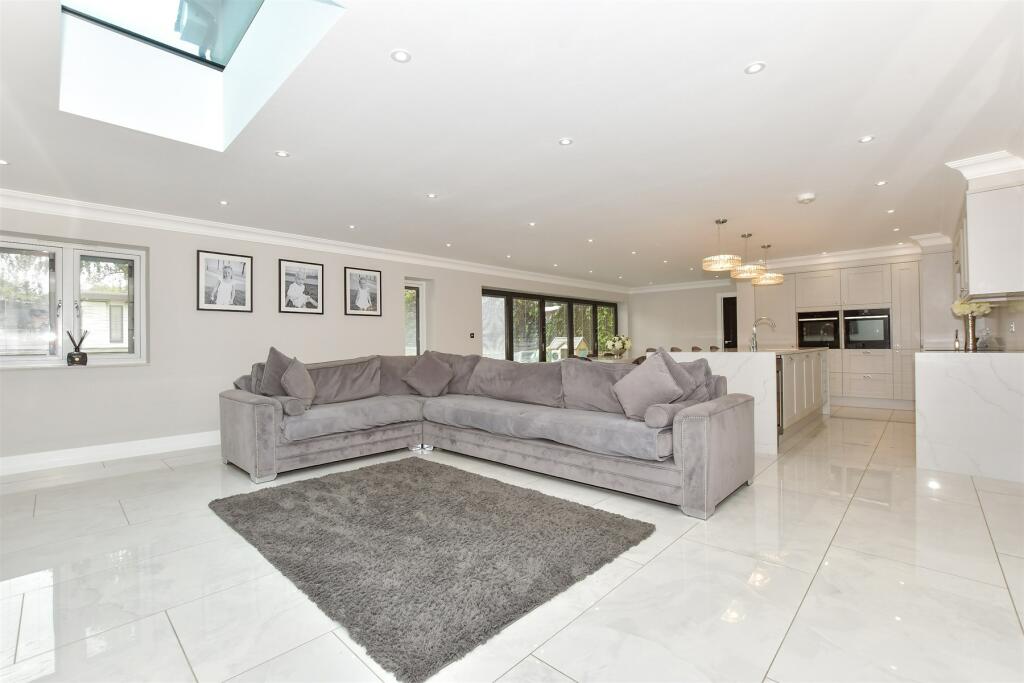 Additional property image - Pear Tree Lane, Shorne, Gravesend, Kent