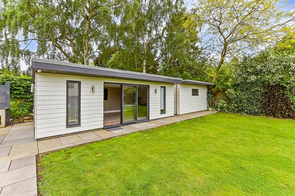 Additional property image - Pear Tree Lane, Shorne, Gravesend, Kent