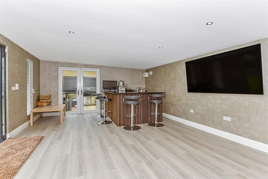 Additional property image - Pear Tree Lane, Shorne, Gravesend, Kent