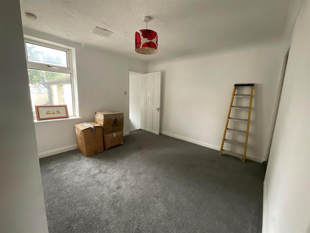 Additional property image - Hamerton Road, Northfleet, Gravesend, Kent