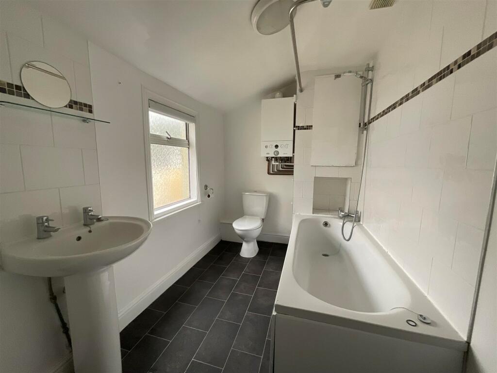 Additional property image - Hamerton Road, Northfleet, Gravesend, Kent