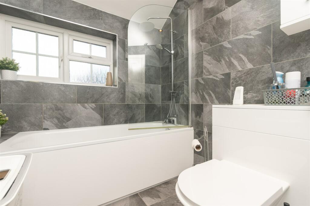 Additional property image - Saxon Close, Northfleet, Gravesend, Kent