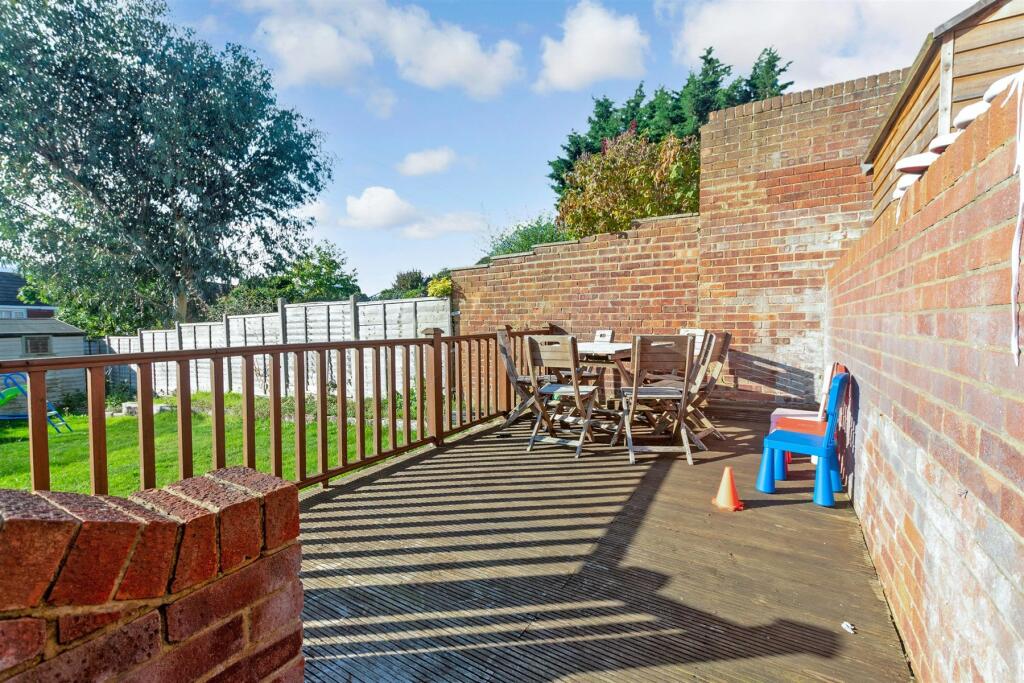 Additional property image - Saxon Close, Northfleet, Gravesend, Kent
