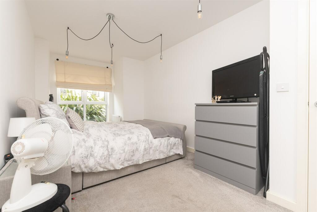 Additional property image - Hindmarsh Crescent, Gravesend, Kent