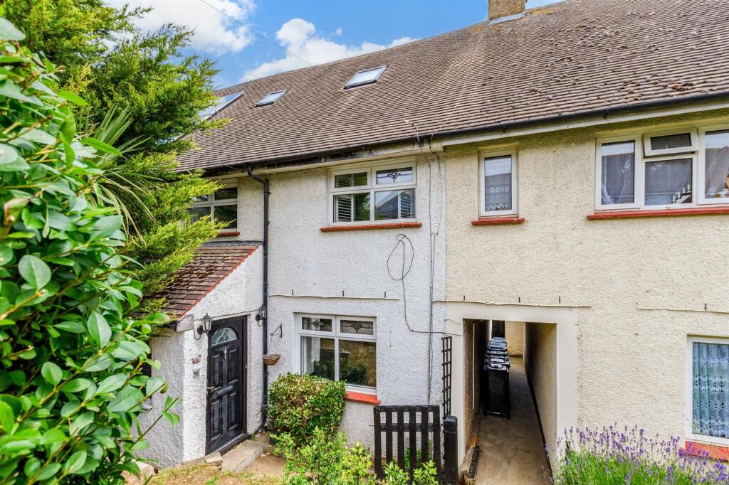 5 bedroom terraced house