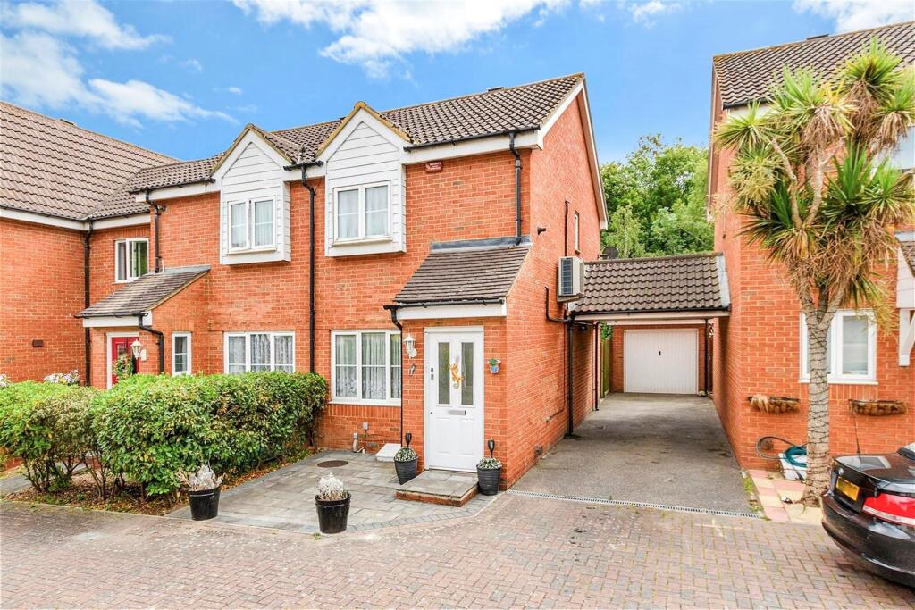 Main image of property: Lightermans Mews, Northfleet, Gravesend, Kent
