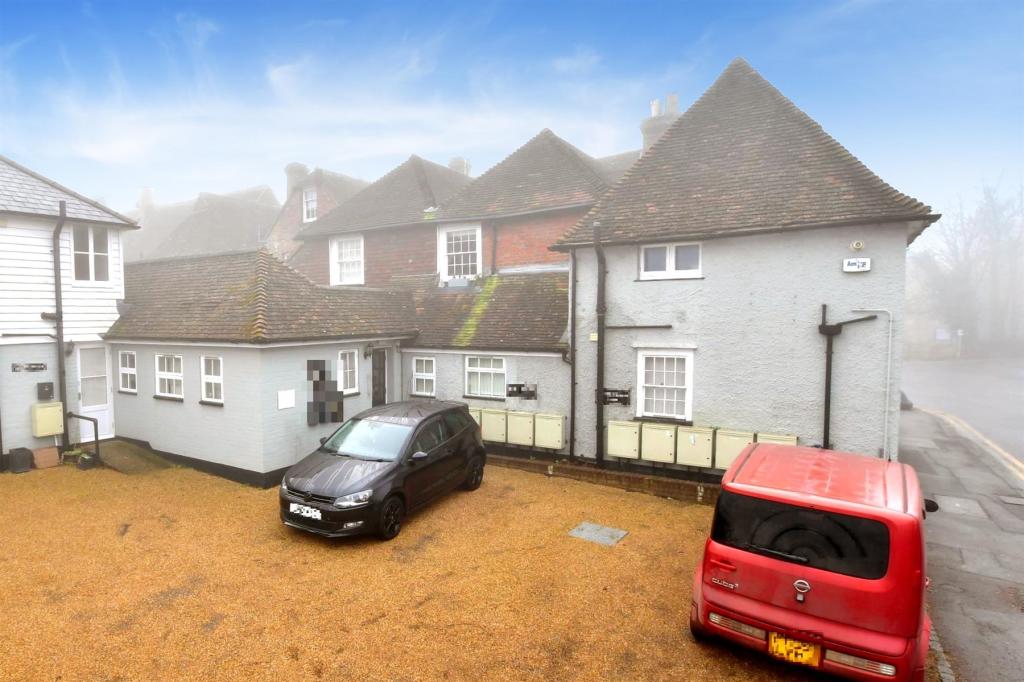 1 bedroom apartment for sale in Kings House, Headcorn, Ashford, Kent, TN27