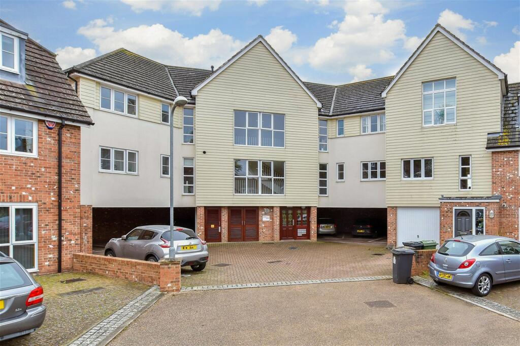 Main image of property: Westwood Close, Lenham, Maidstone, Kent