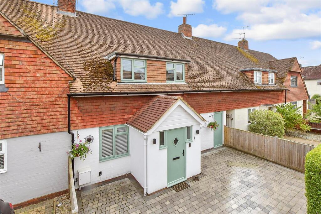 Main image of property: Forge Meadows, Headcorn, Kent