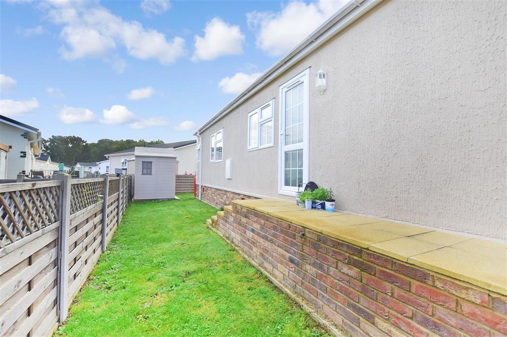 2 bedroom park home for sale in Woodlands Park, Biddenden, Ashford