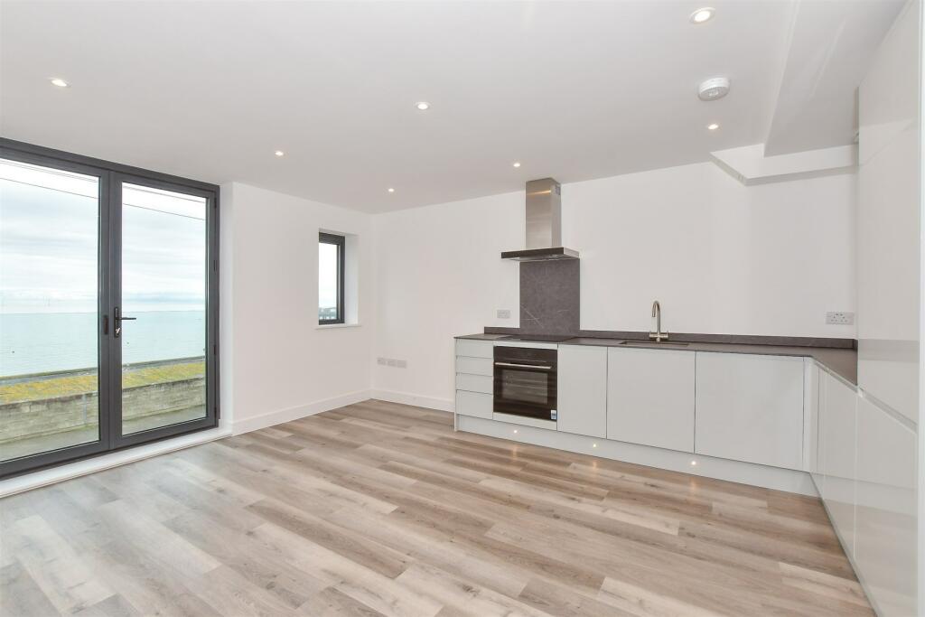 Additional property image - Pier View, St. George's Terrace, Herne Bay, Kent