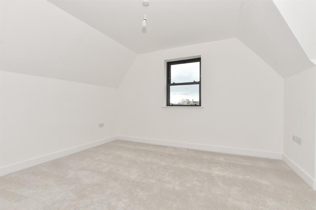 Additional property image - Pier View, St. George's Terrace, Herne Bay, Kent