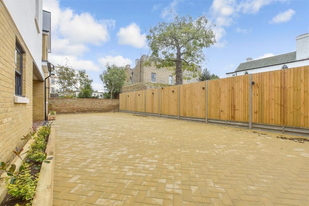 Additional property image - Pier View, St. George's Terrace, Herne Bay, Kent