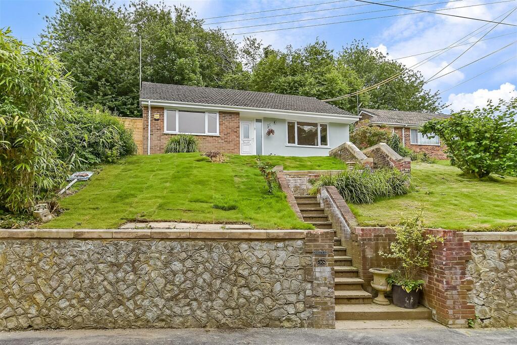 2 bedroom detached bungalow for sale in Seabrook Vale, Seabrook, Hythe