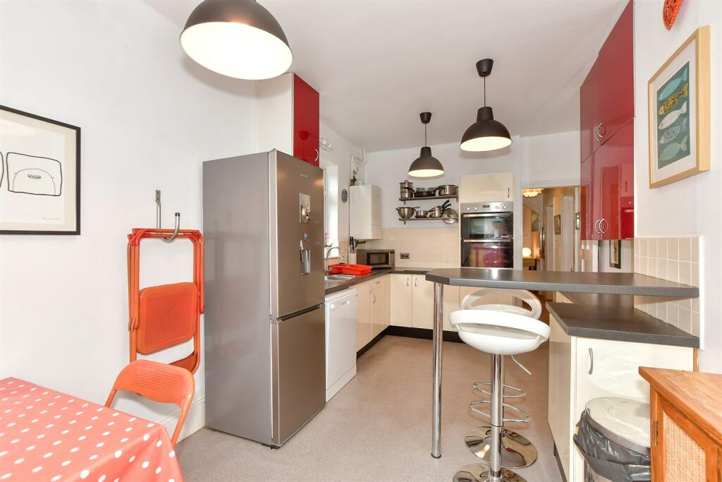 Additional property image - Earlsfield Road, Hythe, Kent