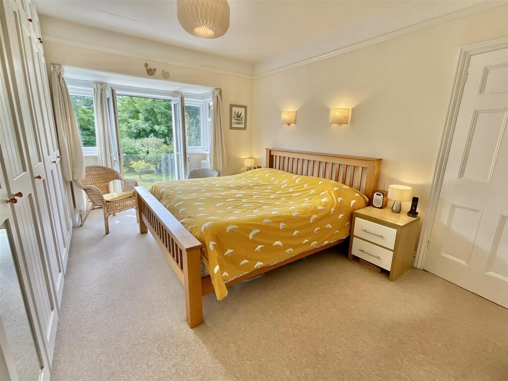 Additional property image - Earlsfield Road, Hythe, Kent