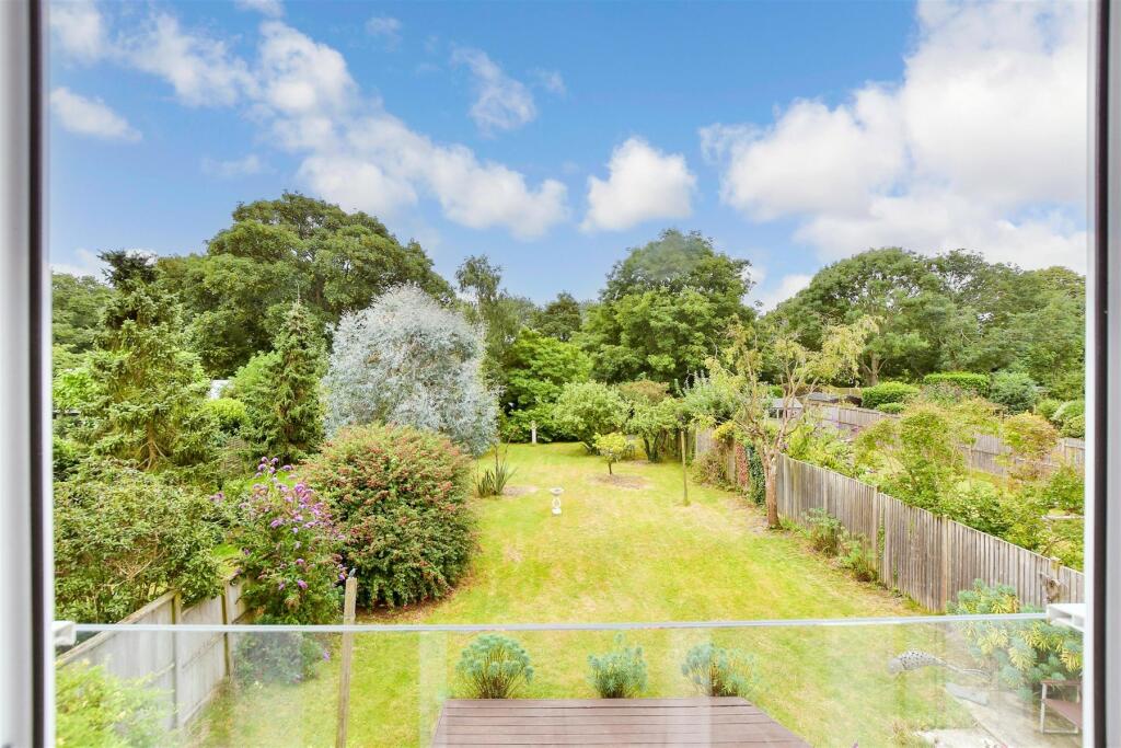 Additional property image - Earlsfield Road, Hythe, Kent