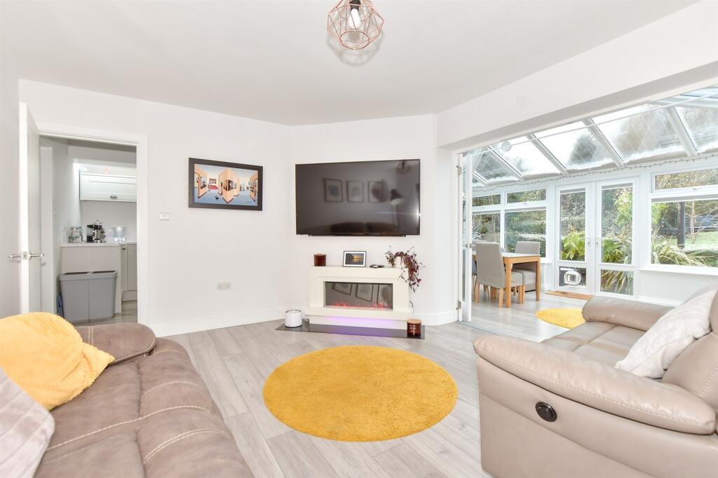 Additional property image - Tanners Hill Gardens, Hythe, Kent