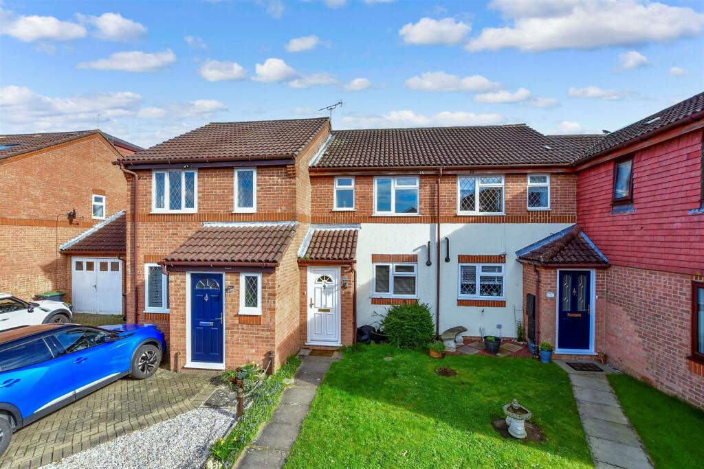 2 bedroom terraced house for sale in Willowmead, Leybourne, Kent, ME19