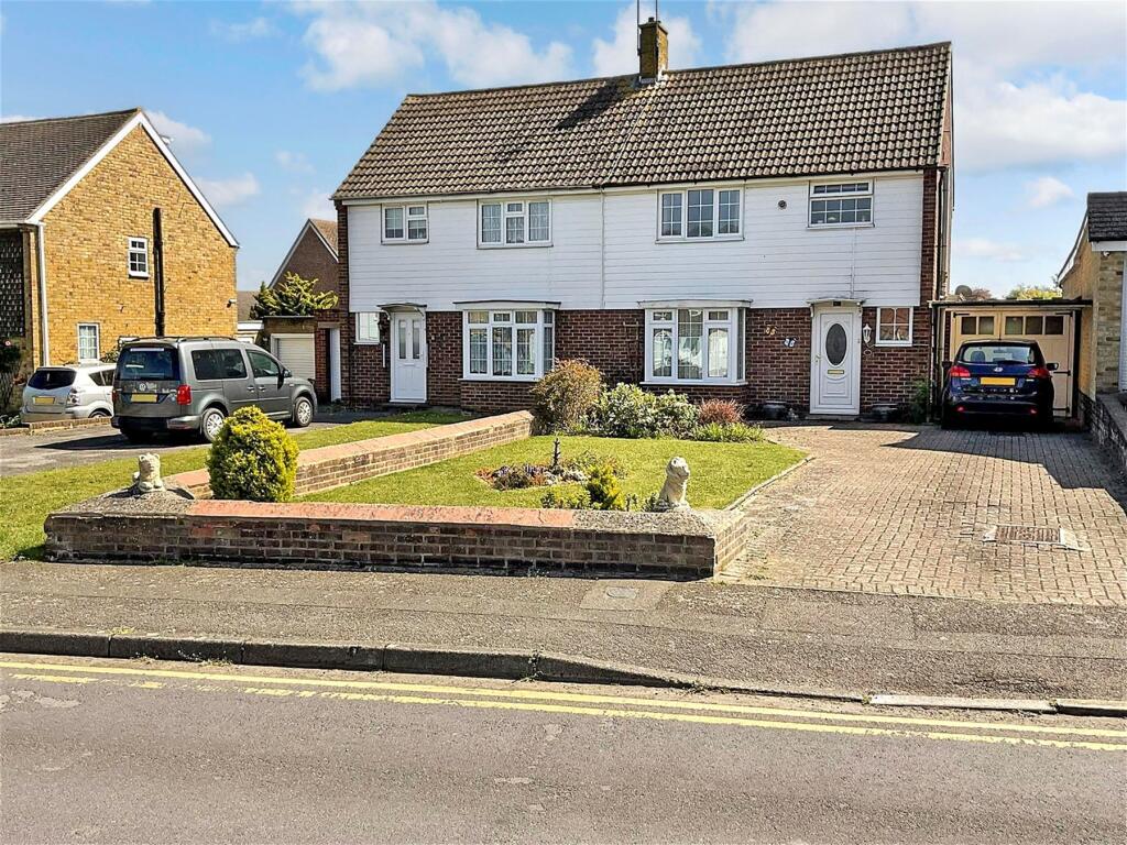 Main image of property: Maple Close, Larkfield, Aylesford, Kent
