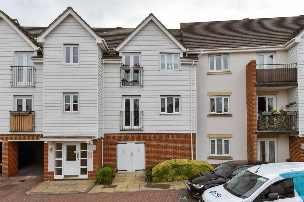 Main image of property: Sherwood Avenue, Larkfield, Aylesford, Kent