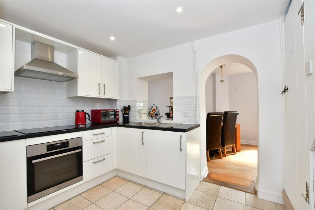 3 bedroom end of terrace house for sale in Church Street, Boughton Monchelsea, Maidstone, Kent, ME17