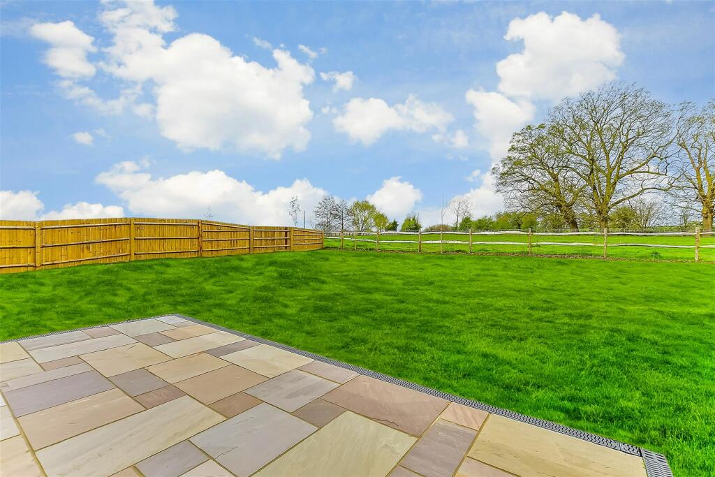 3 bedroom detached bungalow for sale in White House Farm Gardens, Stile