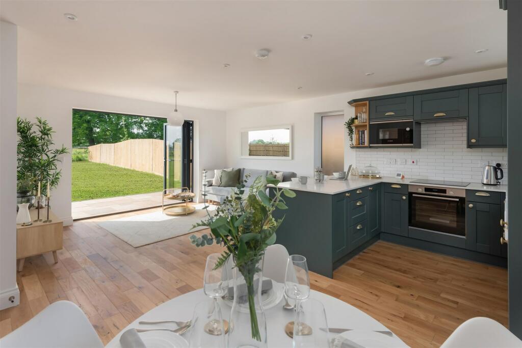 3 bedroom detached bungalow for sale in White House Farm Gardens, Stile