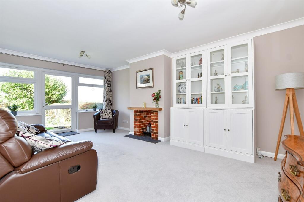 2 bedroom semi-detached bungalow for sale in Woodlands, Coxheath, Maidstone, Kent, ME17