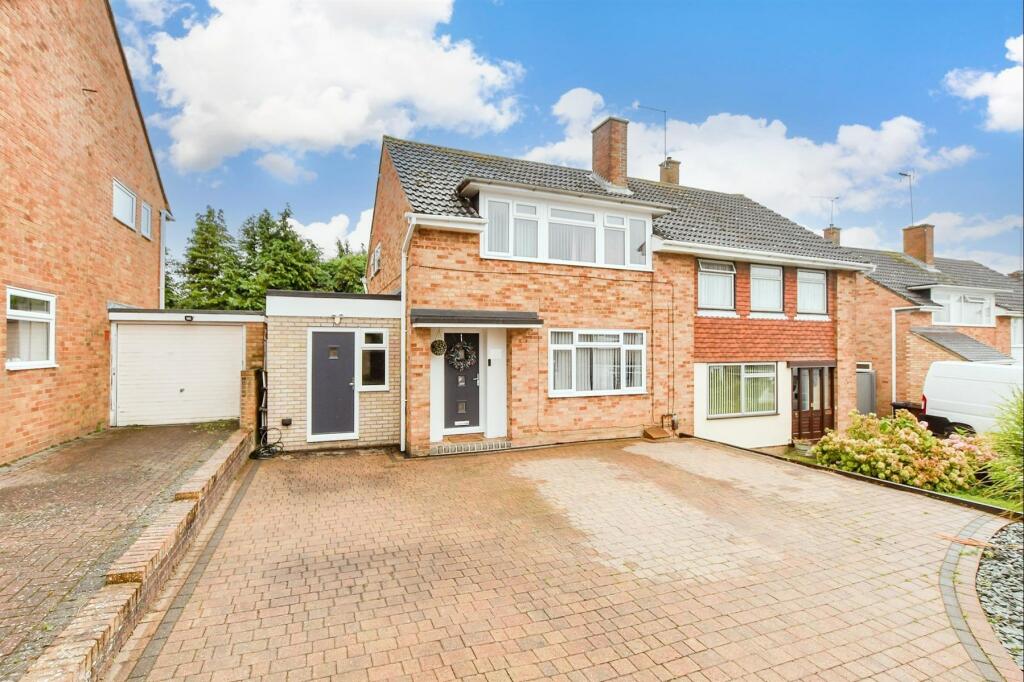 Main image of property: Abingdon Road, Maidstone, Kent