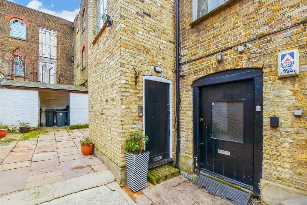 Main image of property: Bank Street, Maidstone, Kent