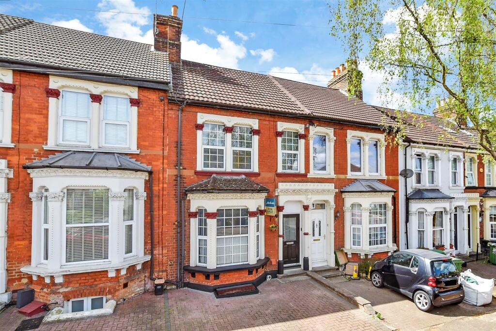 Main image of property: Hastings Road, Maidstone, Kent