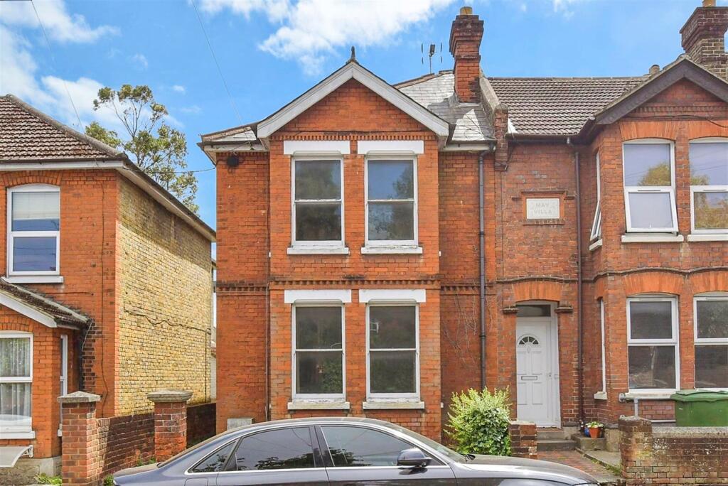Main image of property: Tonbridge Road, Maidstone, Kent