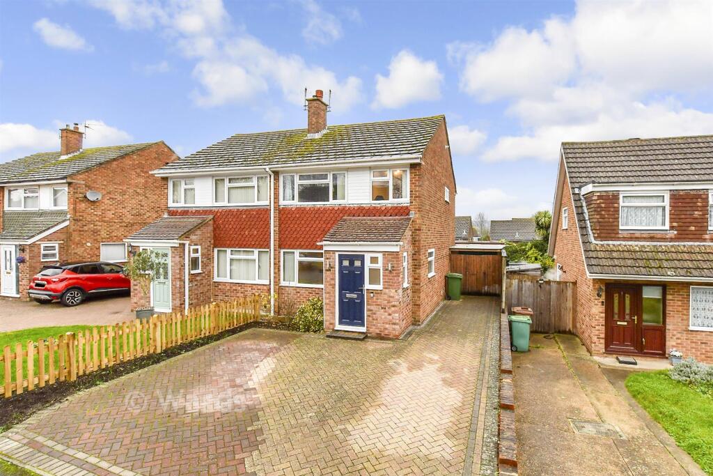 Main image of property: Chipstead Close, Maidstone, Kent