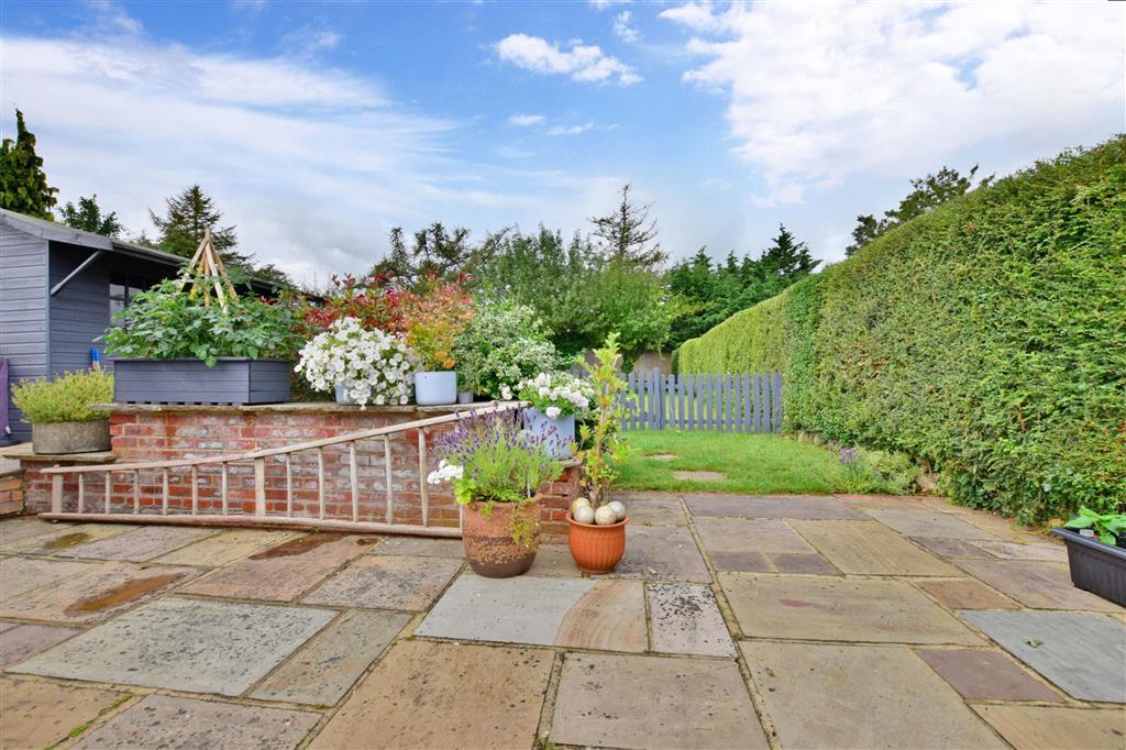 5 bedroom semidetached house for sale in Loose Road, Maidstone, Kent, ME15