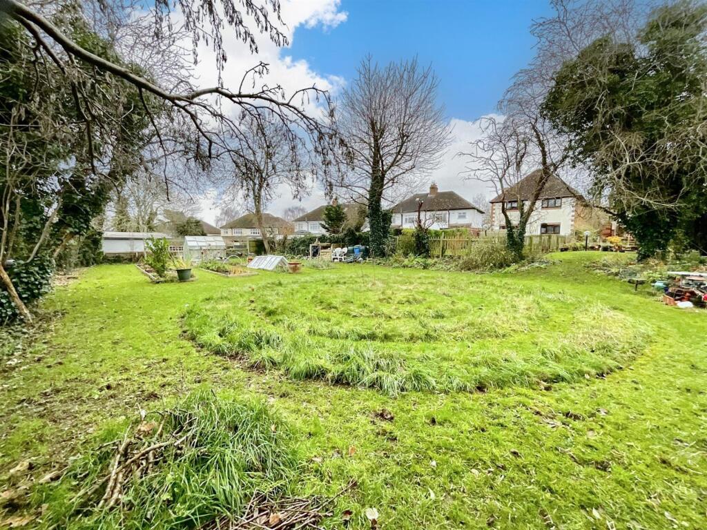 Additional property image - Wrotham Road, Meopham Green, Meopham, Kent