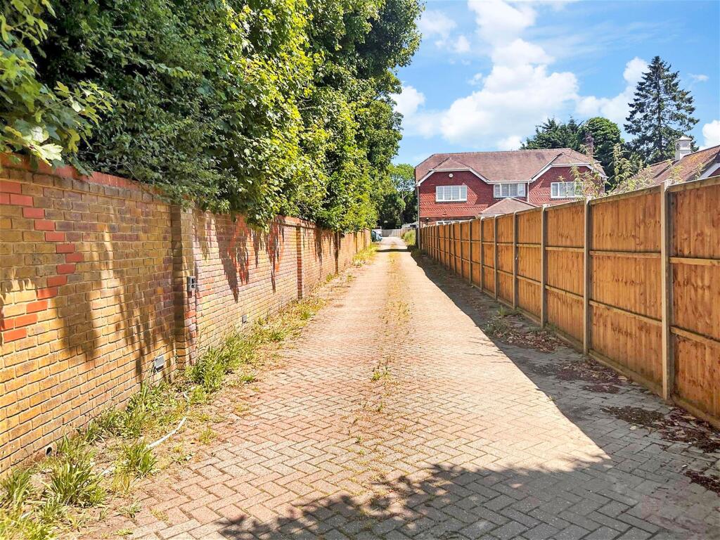 Main image of property: Wrotham Road, Meopham Green, Meopham, Kent