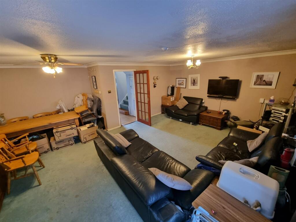 Additional property image - Olivers Mill, New Ash Green, Longfield, Kent