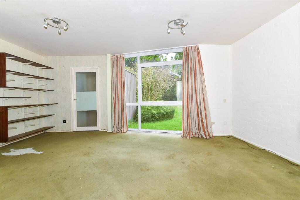 Additional property image - Lambardes, New Ash Green, Longfield, Kent