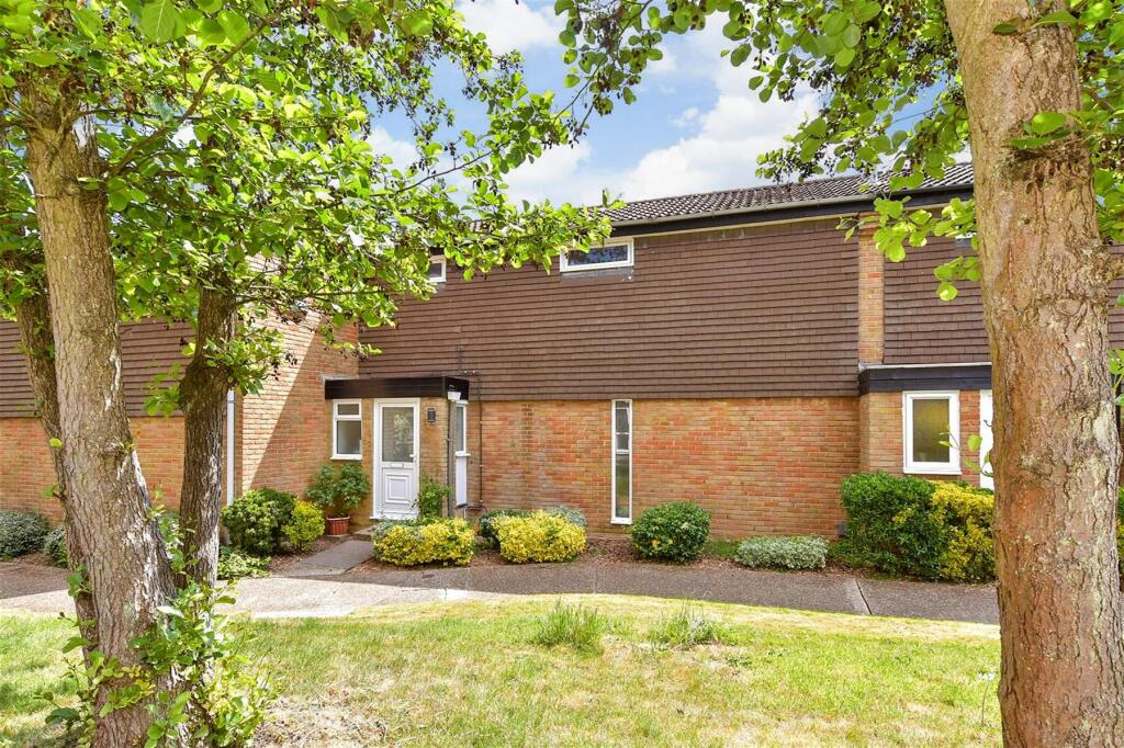 Main image of property: Spring Cross, New Ash Green, Longfield, Kent