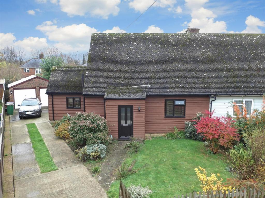 3 bedroom semidetached house for sale in West Place, Brookland, Kent, TN29